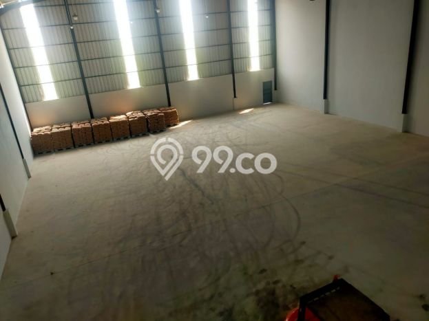 Area Strategis! Disewakan Gudang Lokasi Lippo Cikarang, Cikarang Cocok untuk Bisnis Area Strategis! Disewakan Gudang Lokasi Lippo Cikarang, Cikarang Cocok untuk Bisnis