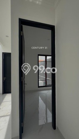 Rumah Luas Asri 3 KT Siap Pakai di Bintaro Tangerang Selatan Rumah Luas Asri 3 KT Siap Pakai di Bintaro Tangerang Selatan
