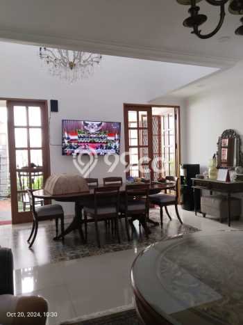 Ready to Use! Luxury House LT 183m2 Desain Elegan di Bintaro Ready to Use! Luxury House LT 183m2 Desain Elegan di Bintaro