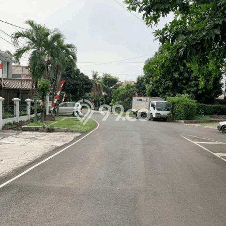 Ready to Use! Premium House LT 172m2 Desain Elegan di Petukangan Ready to Use! Premium House LT 172m2 Desain Elegan di Petukangan