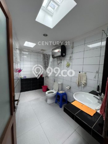 Jual Rumah Luas Elegan Dengan View Eksklusif di Cikutra, Bandung Jual Rumah Luas Elegan Dengan View Eksklusif di Cikutra, Bandung