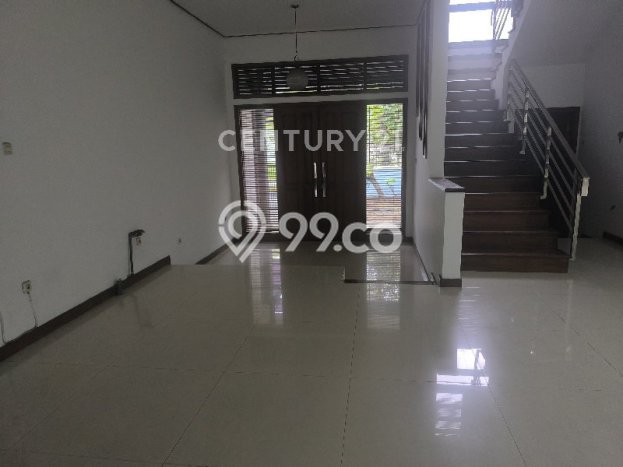 Lokasi strategis! Rumah siap huni disewakan di Batununggal LB 400m2 Lokasi strategis! Rumah siap huni disewakan di Batununggal LB 400m2