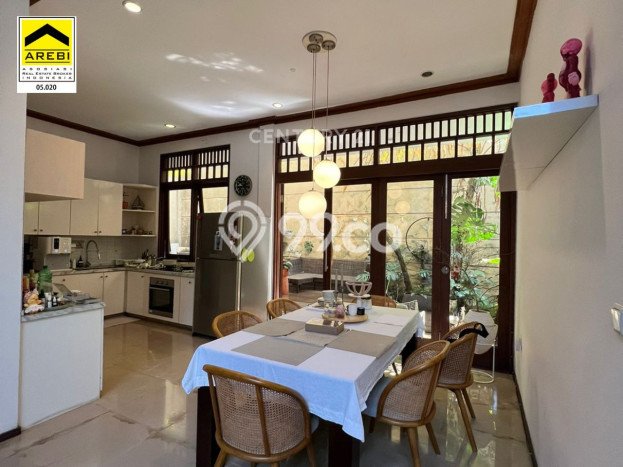 Jual Rumah Luas Elegan Dengan View Cantik di Setiabudi, Bandung Jual Rumah Luas Elegan Dengan View Cantik di Setiabudi, Bandung