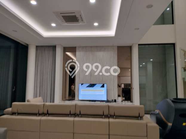 Rumah Elit Modern Tanpa Renovasi di Pantai Indah Kapuk Jakarta Utara Rumah Elit Modern Tanpa Renovasi di Pantai Indah Kapuk Jakarta Utara