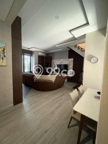 Disewakan Rumah Harga Terjangkau di BSD Green Wich Tangerang Punya 5 Kamar Tidur Disewakan Rumah Harga Terjangkau di BSD Green Wich Tangerang Punya 5 Kamar Tidur
