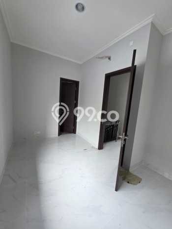 Disewakan! Rumah 3 Kamar Tidur &
3 Kamar Mandi di Pantai Indah Kapuk 2, Jakarta Utara Disewakan! Rumah 3 Kamar Tidur &
3 Kamar Mandi di Pantai Indah Kapuk 2, Jakarta Utara