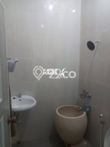 Rumah Modern 5 KT LT 170m2 di Araya Rumah Modern 5 KT LT 170m2 di Araya