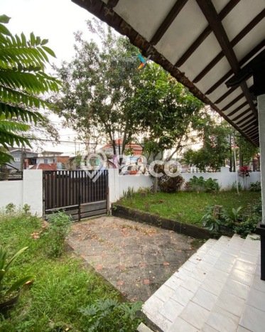 Ready to Use! Premium House LT 514m2 Desain Modern di Oro-Oro Dowo Ready to Use! Premium House LT 514m2 Desain Modern di Oro-Oro Dowo