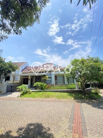 Rumah Elit LB 200m2 Siap Pakai Desain Elegan di Villa Puncak Tidar, Malang Rumah Elit LB 200m2 Siap Pakai Desain Elegan di Villa Puncak Tidar, Malang