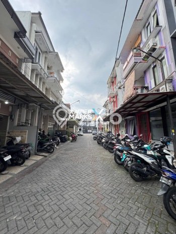 Unit Kost Dijual di Soekarno Hatta dengan 19 Kamar Kawasan Ramai Unit Kost Dijual di Soekarno Hatta dengan 19 Kamar Kawasan Ramai