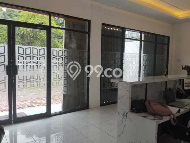 Ruko For Rent di Gatot Subroto, Luas 435m², Lingkungan Komersial Ruko For Rent di Gatot Subroto, Luas 435m², Lingkungan Komersial