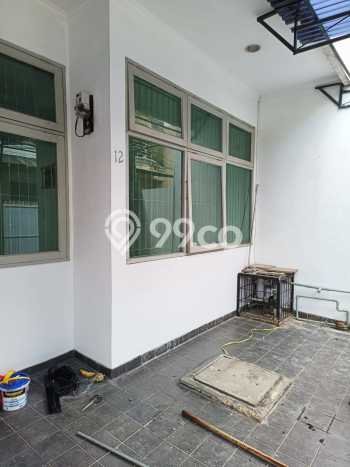 Disewakan! Rumah 3 Kamar Tidur &
2 Kamar Mandi di Duri Kepa, Jakarta Barat Disewakan! Rumah 3 Kamar Tidur &
2 Kamar Mandi di Duri Kepa, Jakarta Barat