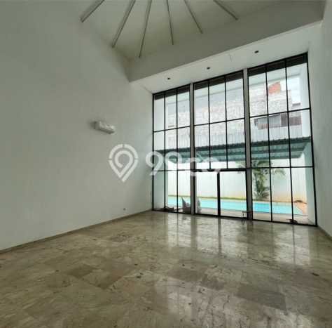Dijual Rumah Luas Megah Dengan View Eksklusif di Kemang, Jakarta Selatan Dijual Rumah Luas Megah Dengan View Eksklusif di Kemang, Jakarta Selatan