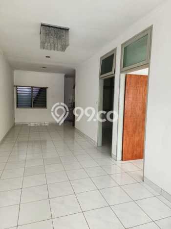 Disewakan! Rumah 3 Kamar Tidur &
2 Kamar Mandi di Duri Kepa, Jakarta Barat Disewakan! Rumah 3 Kamar Tidur &
2 Kamar Mandi di Duri Kepa, Jakarta Barat