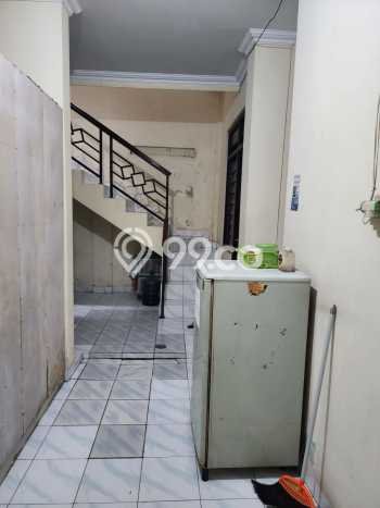 Rumah Strategis Modern Lb 300m2 di Kasihan, Bantul Rumah Strategis Modern Lb 300m2 di Kasihan, Bantul
