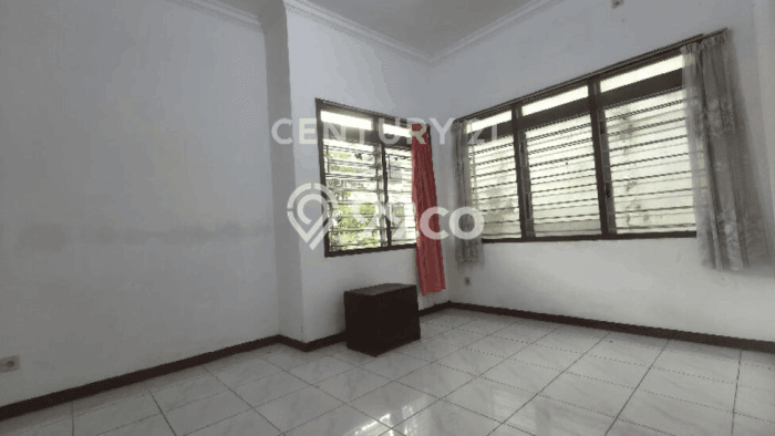 Rumah Luxury Modern Tanpa Renovasi di Kayu Putih Jakarta Timur Rumah Luxury Modern Tanpa Renovasi di Kayu Putih Jakarta Timur
