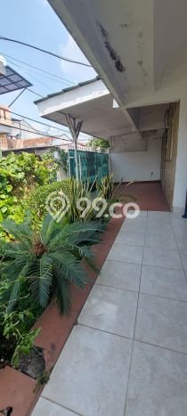Rumah Mewah LB 250m2 Siap Pakai Desain Elegan di Cipinang, Jakarta Timur Rumah Mewah LB 250m2 Siap Pakai Desain Elegan di Cipinang, Jakarta Timur