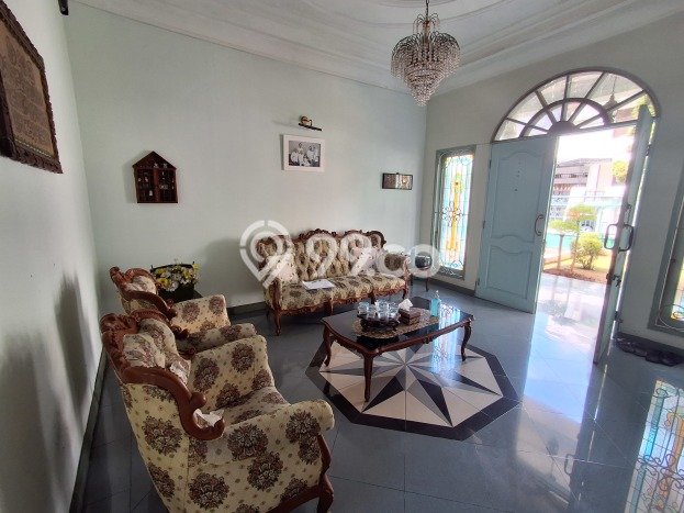 Hunian Mewah LB 312m2 Siap Pakai Desain Elegan di Pondok Kelapa, Jakarta Timur Hunian Mewah LB 312m2 Siap Pakai Desain Elegan di Pondok Kelapa, Jakarta Timur
