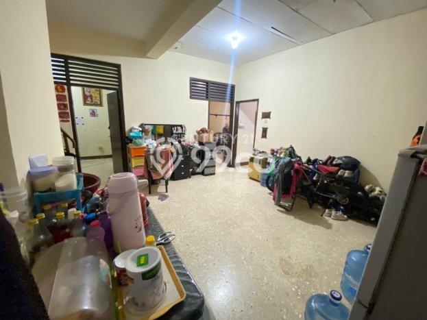 Rumah Mewah LB 160m2 Siap Pakai Desain Elegan di Pulo Asem, Jakarta Timur Rumah Mewah LB 160m2 Siap Pakai Desain Elegan di Pulo Asem, Jakarta Timur