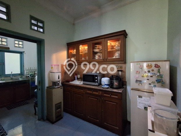 Hunian Mewah LB 312m2 Siap Pakai Desain Elegan di Pondok Kelapa, Jakarta Timur Hunian Mewah LB 312m2 Siap Pakai Desain Elegan di Pondok Kelapa, Jakarta Timur