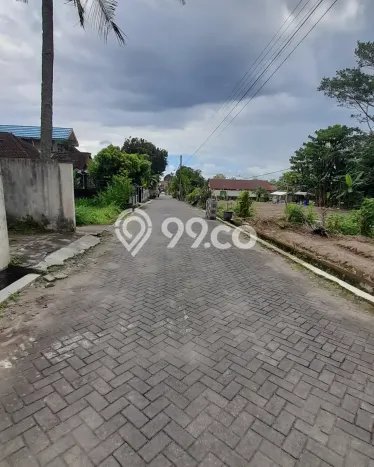 For Sale Hunian Rumah Terawat 5 KT di Sleman, Yogyakarta For Sale Hunian Rumah Terawat 5 KT di Sleman, Yogyakarta