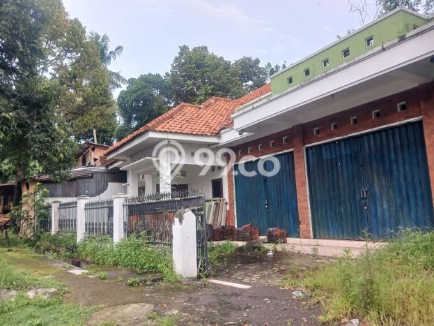 Jual Rumah Bagus Siap Huni LB 245m2 di Sleman, Sleman Jual Rumah Bagus Siap Huni LB 245m2 di Sleman, Sleman
