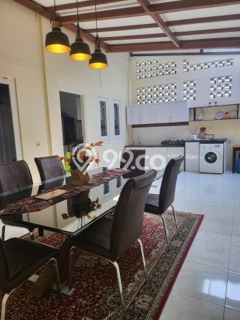 For Sale Hunian Rumah Terawat 5 KT di Sleman, Yogyakarta For Sale Hunian Rumah Terawat 5 KT di Sleman, Yogyakarta