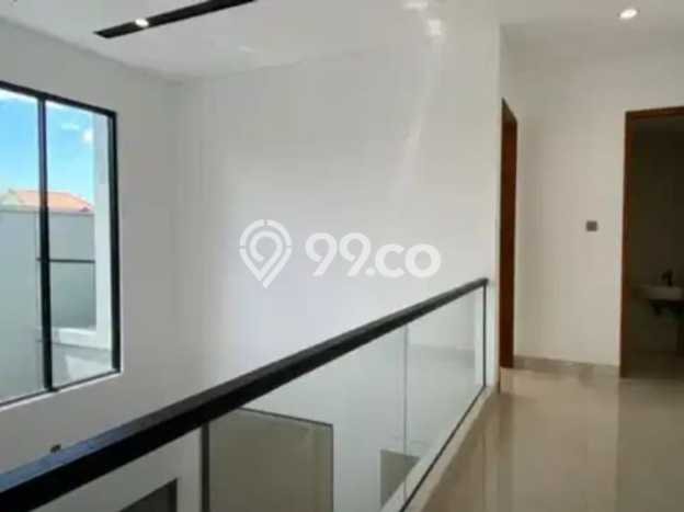 Hunian Mewah Siap Huni LT 128m2 di Rungkut, Surabaya Hunian Mewah Siap Huni LT 128m2 di Rungkut, Surabaya