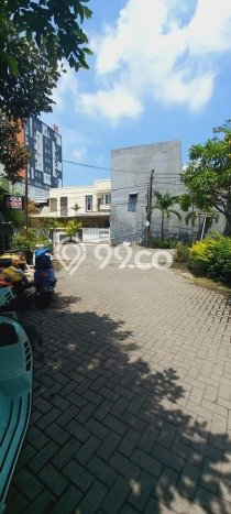 Rumah Luas Asri 3 KT Siap Pakai di Jemursari Surabaya Rumah Luas Asri 3 KT Siap Pakai di Jemursari Surabaya