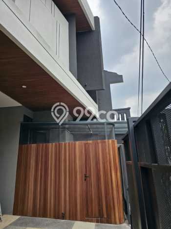 Dijual Rumah Luas Elegan Dengan View Cantik di Manyar, Surabaya Dijual Rumah Luas Elegan Dengan View Cantik di Manyar, Surabaya
