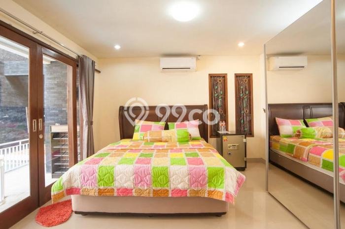 Tersedia Vila di , Area 131m2m², Dekat ke transportasi Tersedia Vila di , Area 131m2m², Dekat ke transportasi