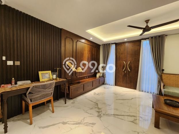 For Sale! Luxury House LT 200m2 Desain Elegan di Puri Gading For Sale! Luxury House LT 200m2 Desain Elegan di Puri Gading