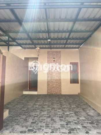 Rumah Eksklusif lokasi Denpasar Utara, Denpasar, LT 305m2m² Bangunan 190m2m² Rumah Eksklusif lokasi Denpasar Utara, Denpasar, LT 305m2m² Bangunan 190m2m²