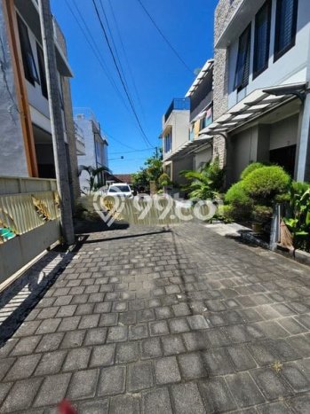 Rumah Asri area Jimbaran, 2 KM, Area Tenang, Luas 104m² Bangunan 110m² Rumah Asri area Jimbaran, 2 KM, Area Tenang, Luas 104m² Bangunan 110m²