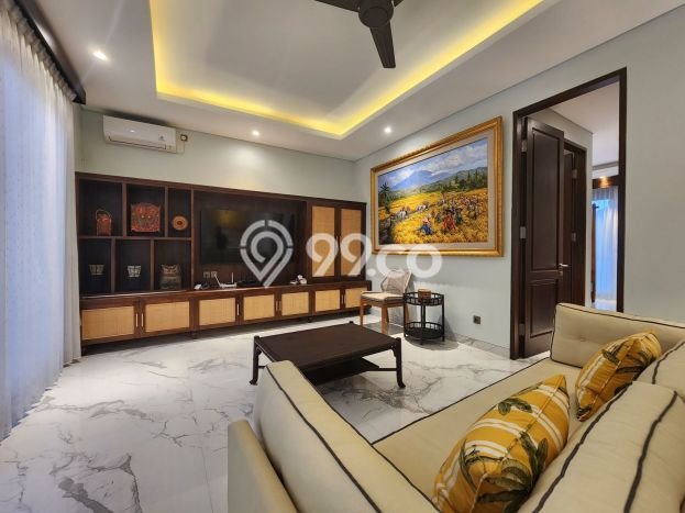 For Sale! Luxury House LT 200m2 Desain Elegan di Puri Gading For Sale! Luxury House LT 200m2 Desain Elegan di Puri Gading