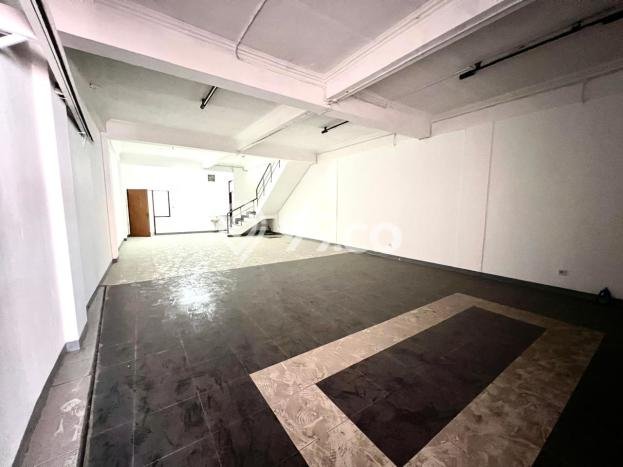 AREA PREMIUM! Ruko di BKR, Luas 330m2m², Area Premium AREA PREMIUM! Ruko di BKR, Luas 330m2m², Area Premium