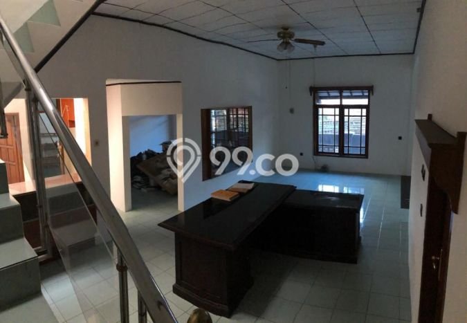 Jual Rumah Bagus Siap Huni LB 220m2 di Antapani, Bandung Jual Rumah Bagus Siap Huni LB 220m2 di Antapani, Bandung