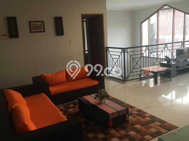 Rumah Elit LB 400m2 Siap Huni Desain Elegan di Awiligar, Bandung Rumah Elit LB 400m2 Siap Huni Desain Elegan di Awiligar, Bandung