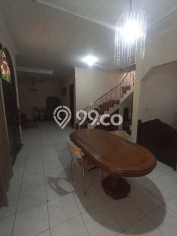 Rumah sewa siap huni 4 Kamar Tidur di Sarijadi, Bandung Rumah sewa siap huni 4 Kamar Tidur di Sarijadi, Bandung