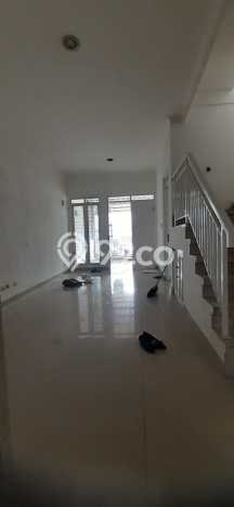For Sale Rumah 3 Kamar Lokasi Ideal Nyaman dan Strategis di Antapani For Sale Rumah 3 Kamar Lokasi Ideal Nyaman dan Strategis di Antapani