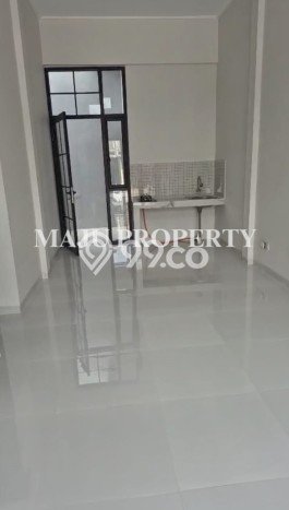 PENAWARAN EKSKLUSIF! Rumah di , 2 KM, Area Premium, LT 105m2m² LB 100m2m² PENAWARAN EKSKLUSIF! Rumah di , 2 KM, Area Premium, LT 105m2m² LB 100m2m²