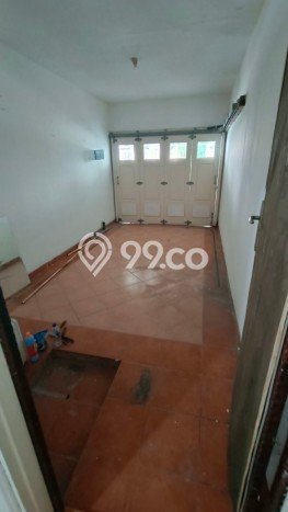 Rumah Elit Modern Tanpa Renovasi di Cibubur Jakarta Timur Rumah Elit Modern Tanpa Renovasi di Cibubur Jakarta Timur