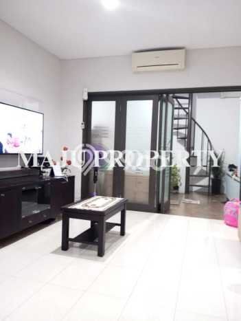 For Sale! Premium House LT 200m2 Desain Elegan di Cibubur For Sale! Premium House LT 200m2 Desain Elegan di Cibubur