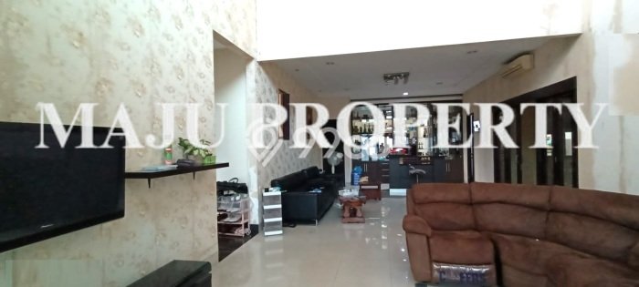 Rumah Elit Modern Siap Huni di Raffles Hills Jakarta Timur Rumah Elit Modern Siap Huni di Raffles Hills Jakarta Timur