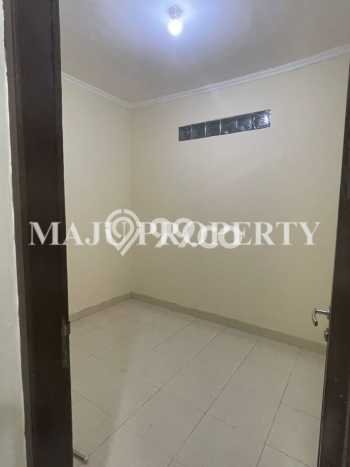 Dijual Rumah Eksklusif 2 KT di Cibubur, Jakarta Timur Dijual Rumah Eksklusif 2 KT di Cibubur, Jakarta Timur