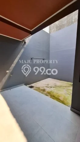Rumah Kontrakan Jakarta Timur LT 105m2 LB 100m2 Kawasan Cibubur Rumah Kontrakan Jakarta Timur LT 105m2 LB 100m2 Kawasan Cibubur