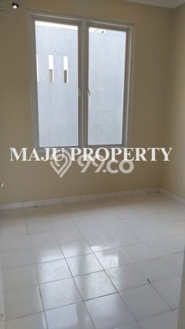 Rumah area Citra Grand, 2 KT, Dekat Universitas, LT 102m² LB 90m² Rumah area Citra Grand, 2 KT, Dekat Universitas, LT 102m² LB 90m²