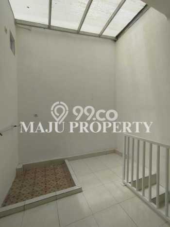 Rumah Modern 3 KT di Kota Wisata Jakarta Timur Unfurnished Rumah Modern 3 KT di Kota Wisata Jakarta Timur Unfurnished