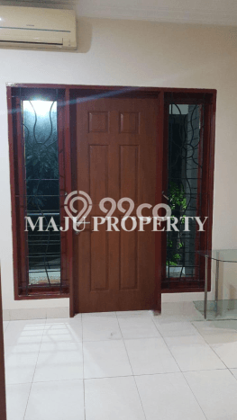 Dijual Rumah Eksklusif 2 KT di Raffles Hills, Jakarta Timur Dijual Rumah Eksklusif 2 KT di Raffles Hills, Jakarta Timur