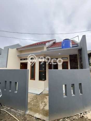 rumah 5 menit ke stasiun dan dekat jalan utama rumah 5 menit ke stasiun dan dekat jalan utama
